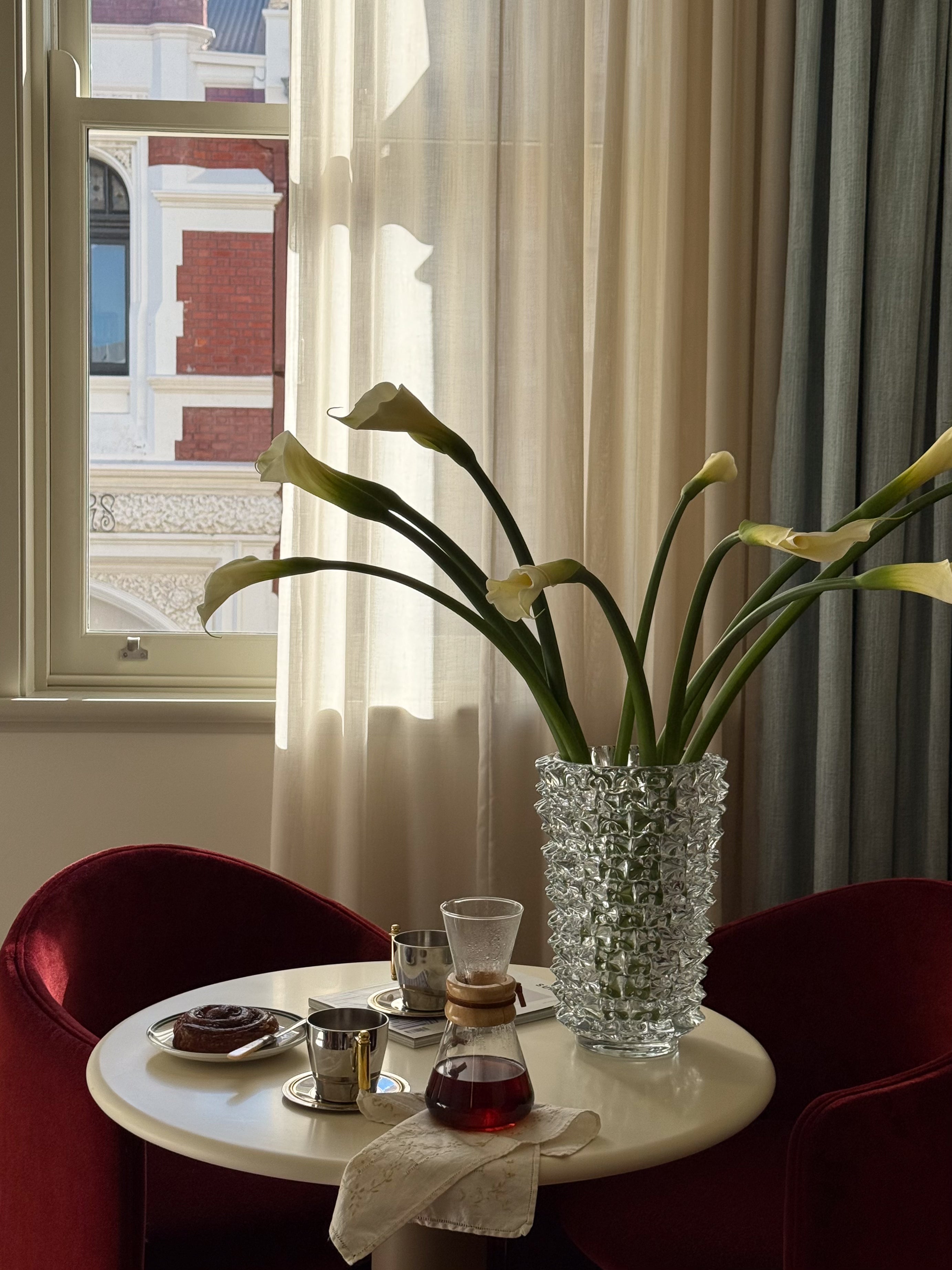 SOLENNE VASE IN CLEAR